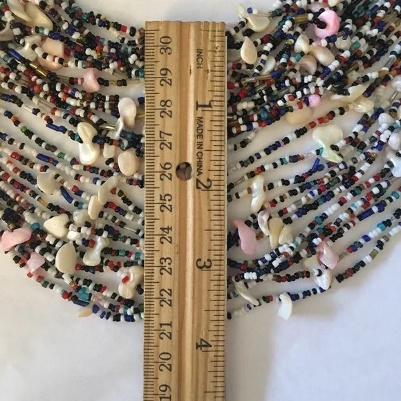 SOLD—Vintage 1970’s Beaded Seashell Tribal Layer Bib Necklace from Aruba - Picture 15 of 16